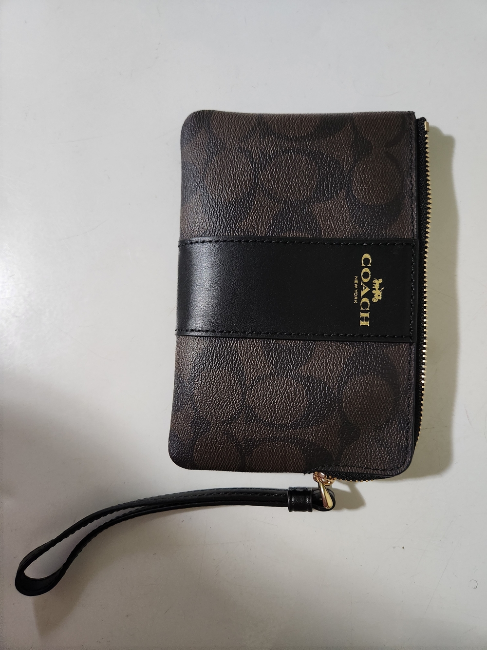 COACH Womans Brown Signature Zip Wristlet